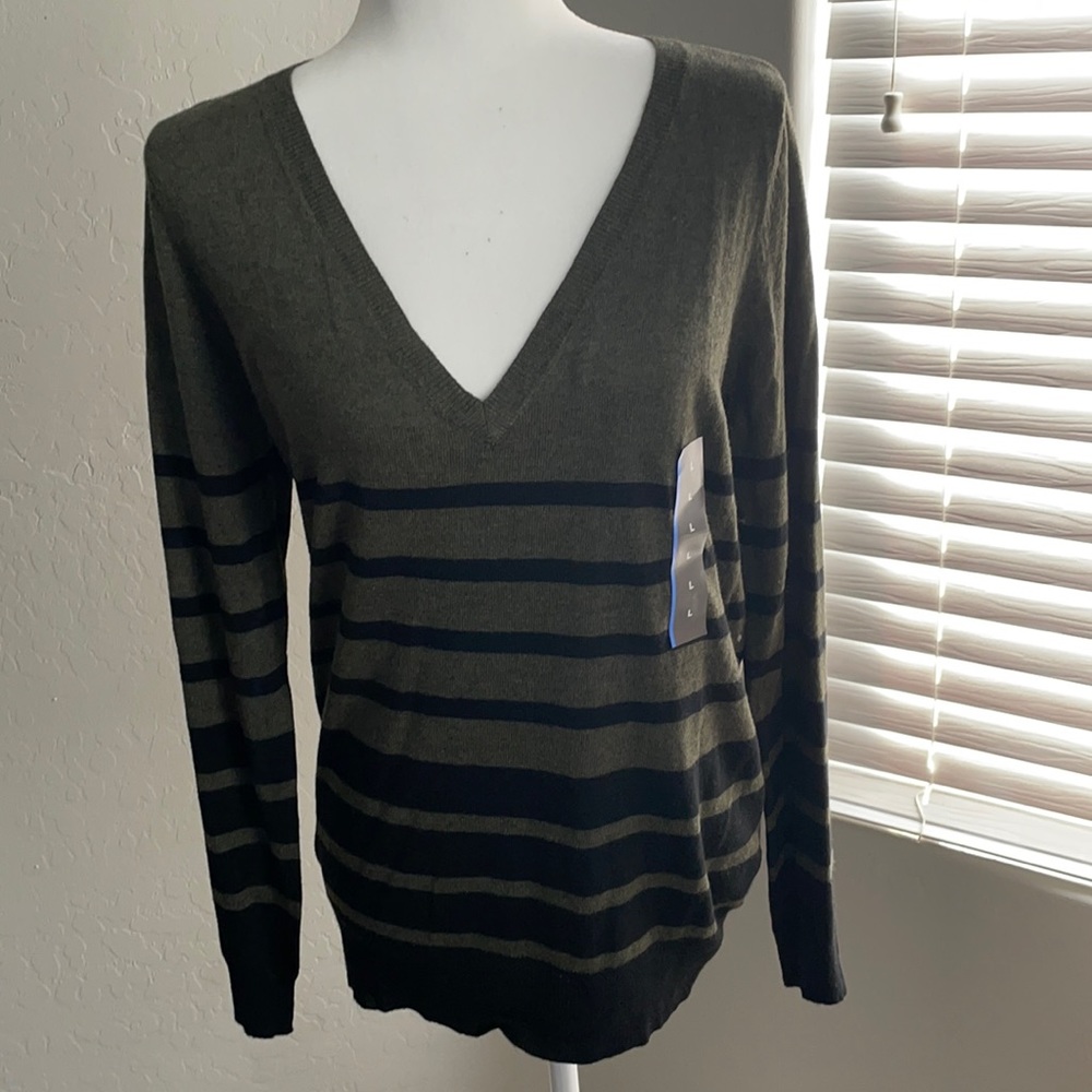 Women’s sweater